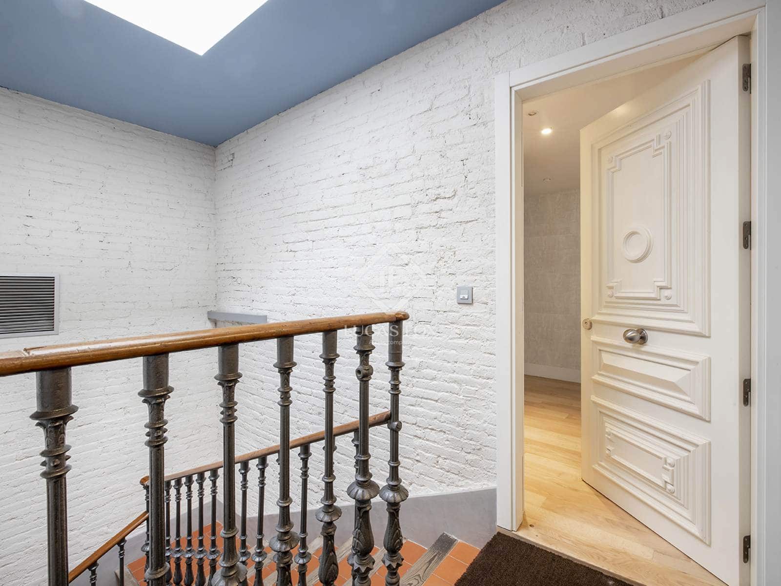 2 soveværelse Penthouse til salg i Barcelona by - € 1.290.000 (Ref: 9006598)