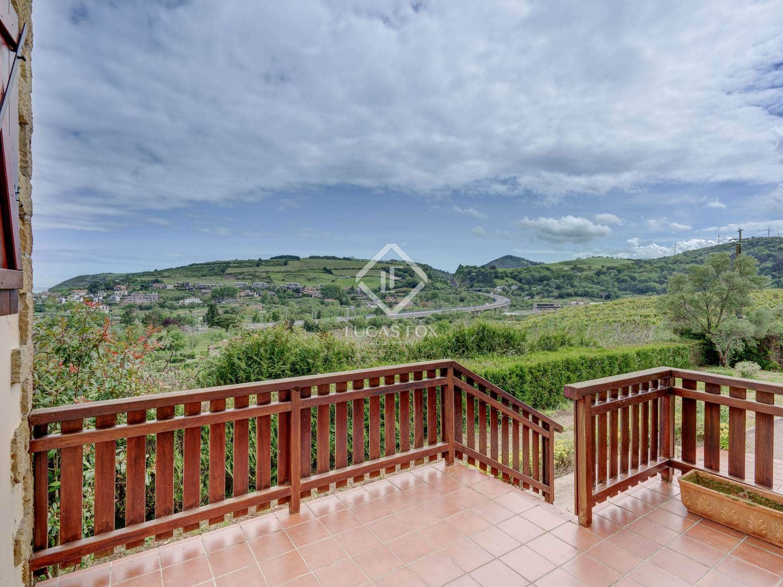 7 soveværelse Villa til salg i Donostia-San Sebastian med garage - € 1.590.000 (Ref: 9006601)