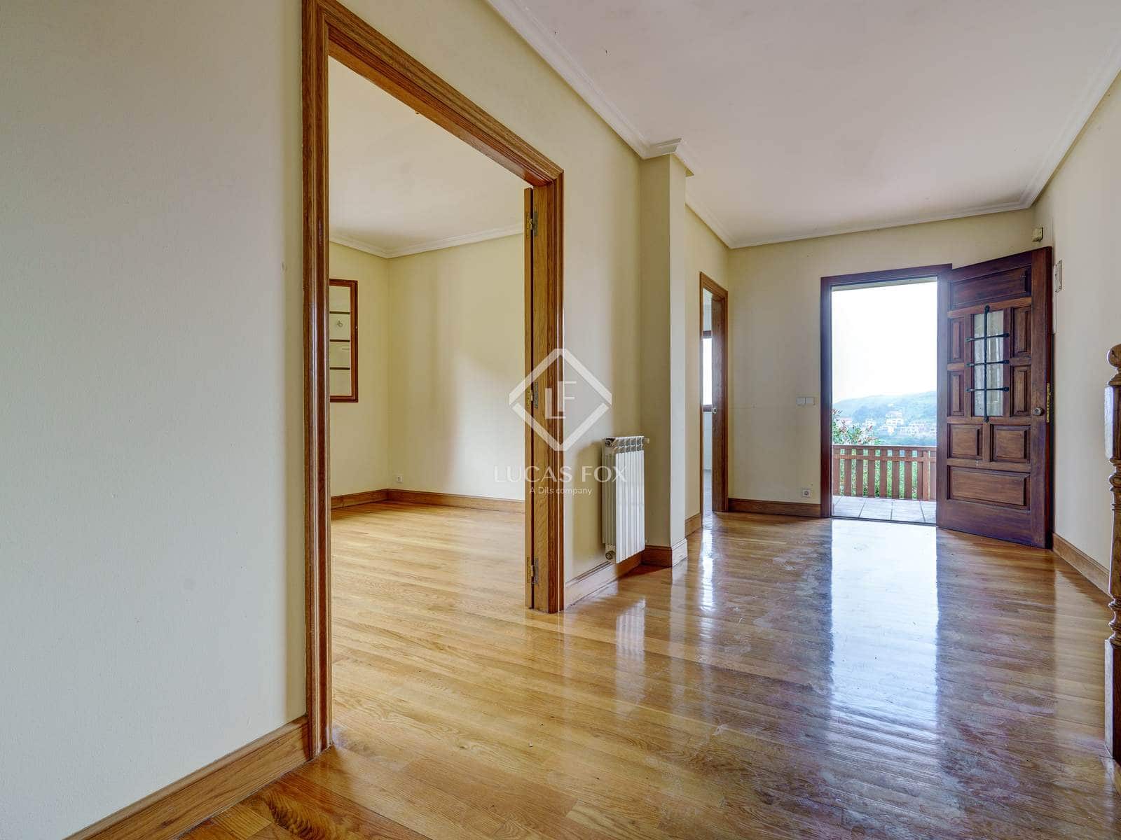 7 soveværelse Villa til salg i Donostia-San Sebastian med garage - € 1.590.000 (Ref: 9006601)