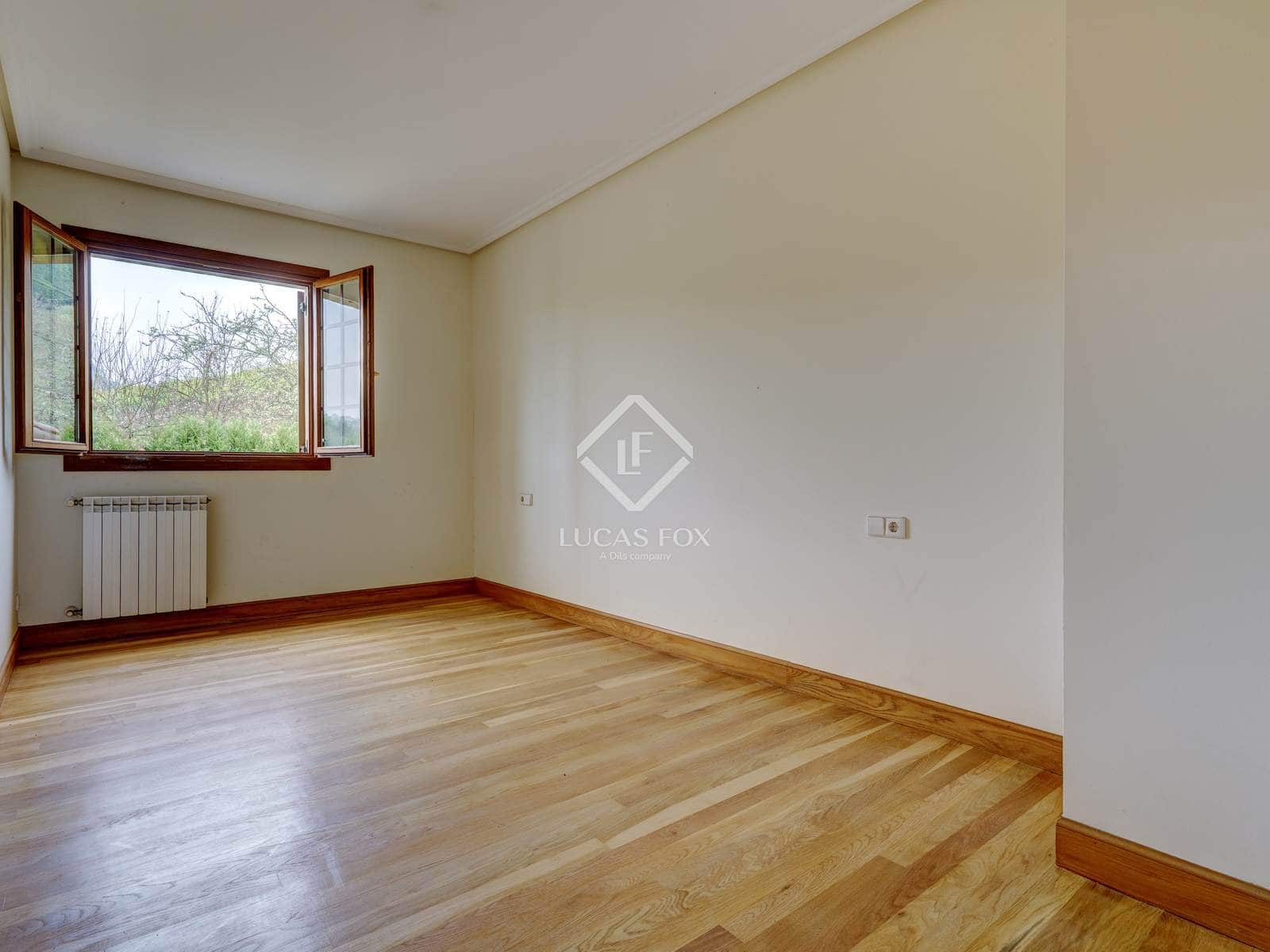 7 soveværelse Villa til salg i Donostia-San Sebastian med garage - € 1.590.000 (Ref: 9006601)