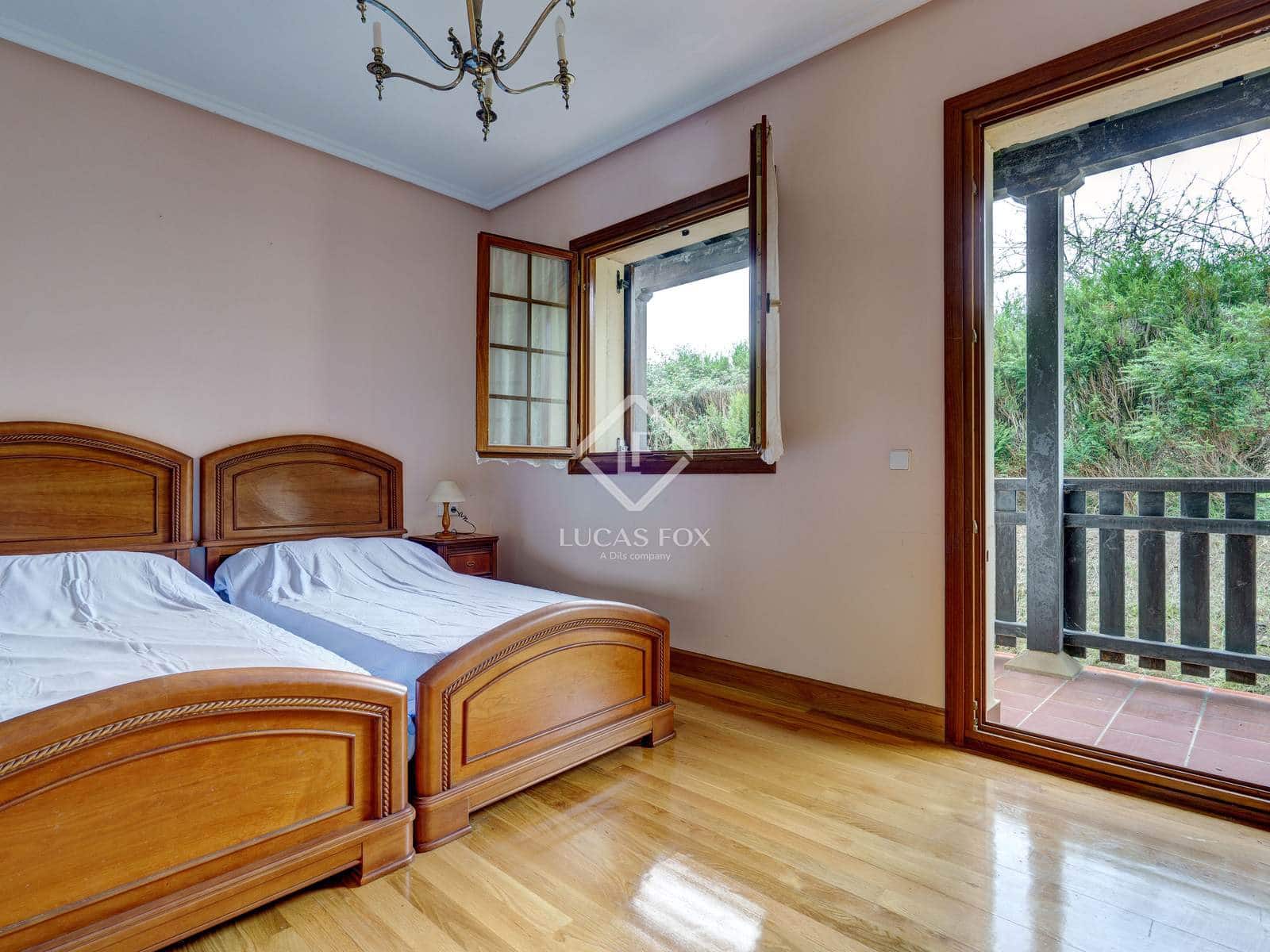 7 soveværelse Villa til salg i Donostia-San Sebastian med garage - € 1.590.000 (Ref: 9006601)