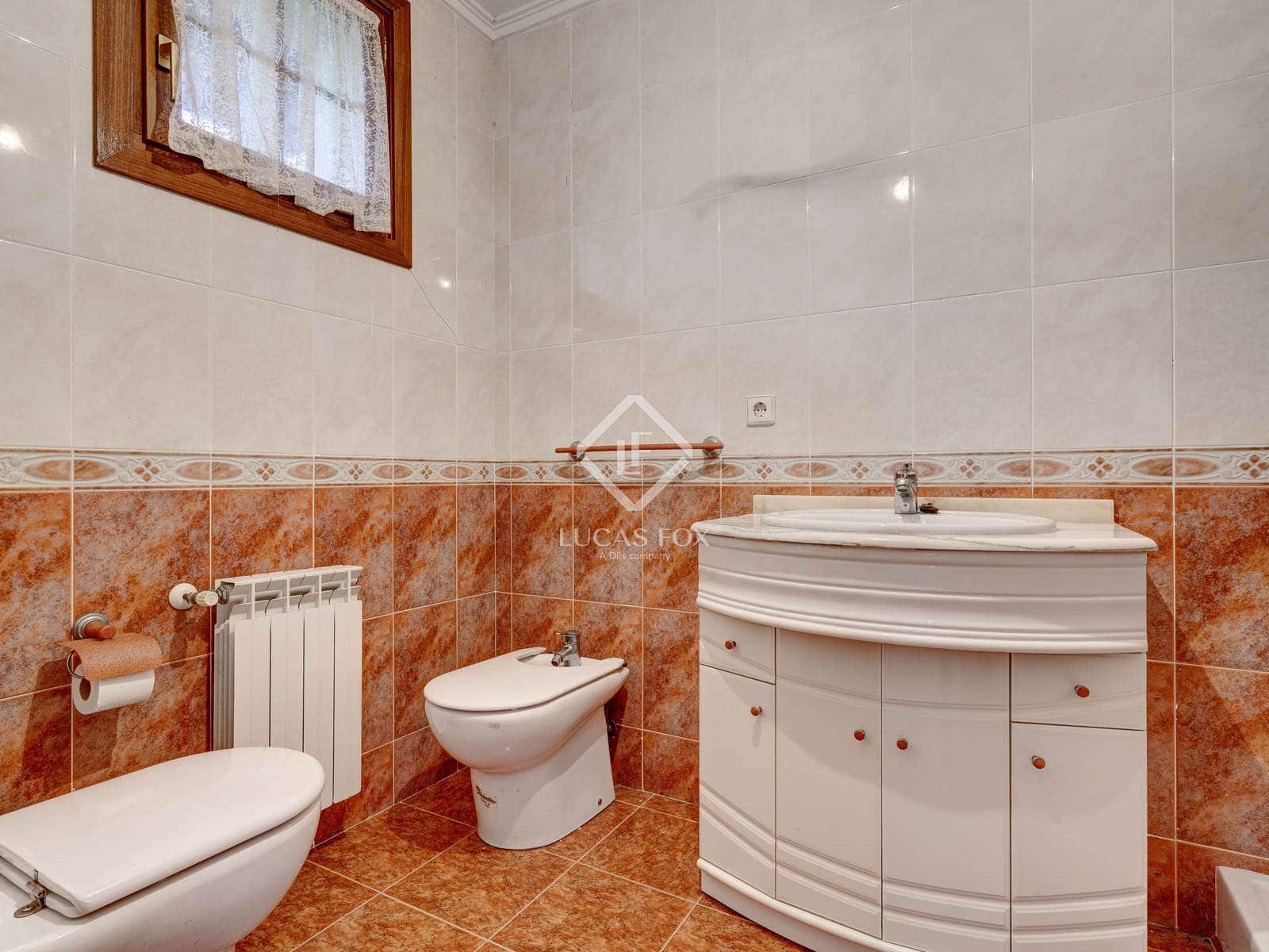 7 soveværelse Villa til salg i Donostia-San Sebastian med garage - € 1.590.000 (Ref: 9006601)