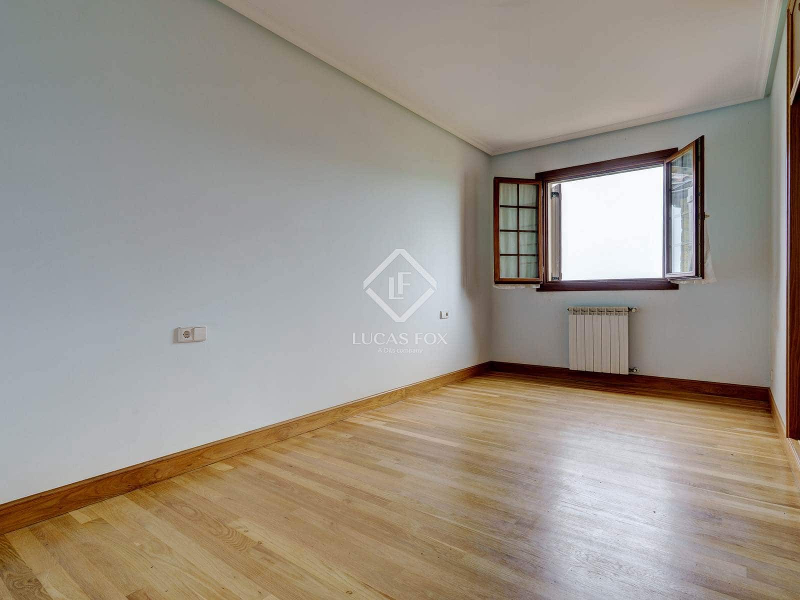 7 soveværelse Villa til salg i Donostia-San Sebastian med garage - € 1.590.000 (Ref: 9006601)