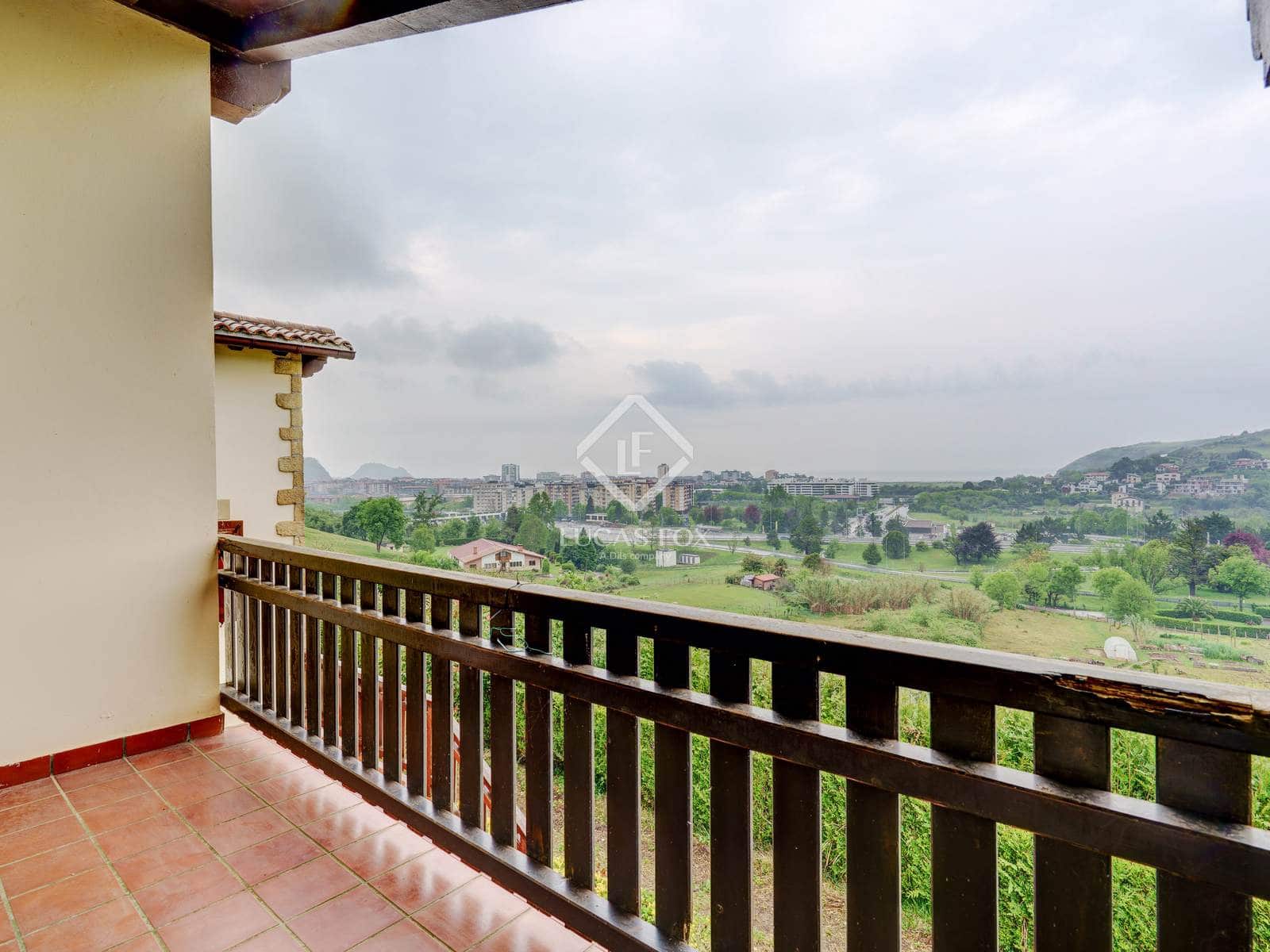 7 soveværelse Villa til salg i Donostia-San Sebastian med garage - € 1.590.000 (Ref: 9006601)