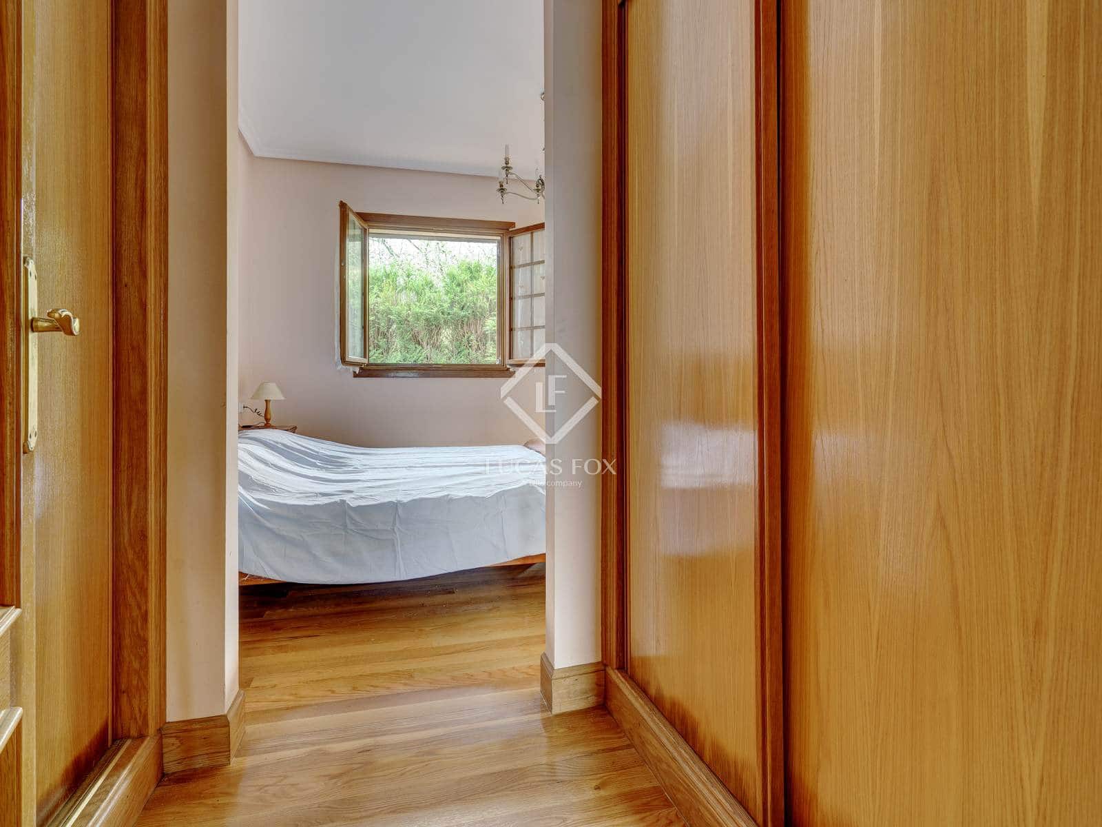 7 soveværelse Villa til salg i Donostia-San Sebastian med garage - € 1.590.000 (Ref: 9006601)