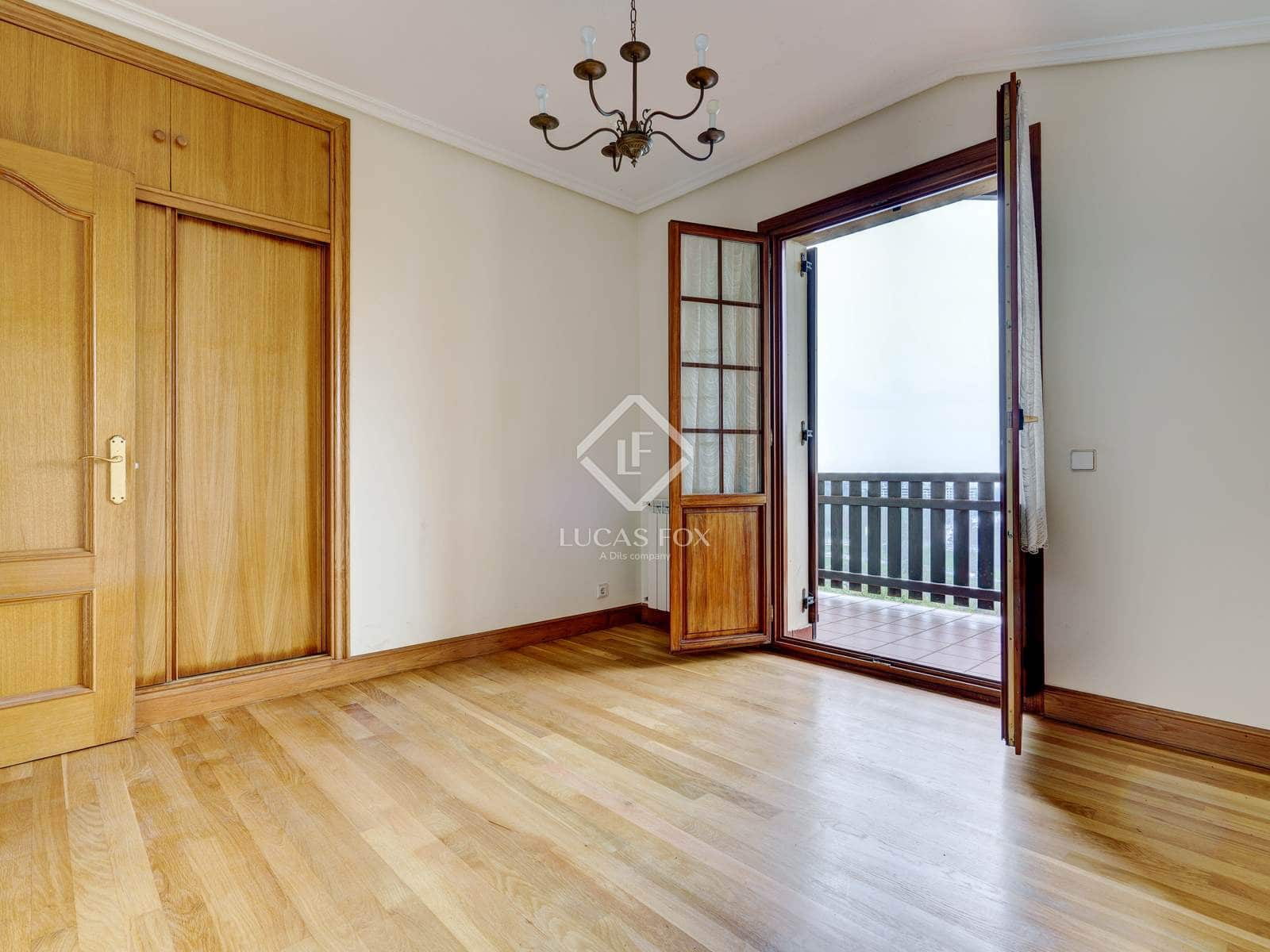 7 soveværelse Villa til salg i Donostia-San Sebastian med garage - € 1.590.000 (Ref: 9006601)