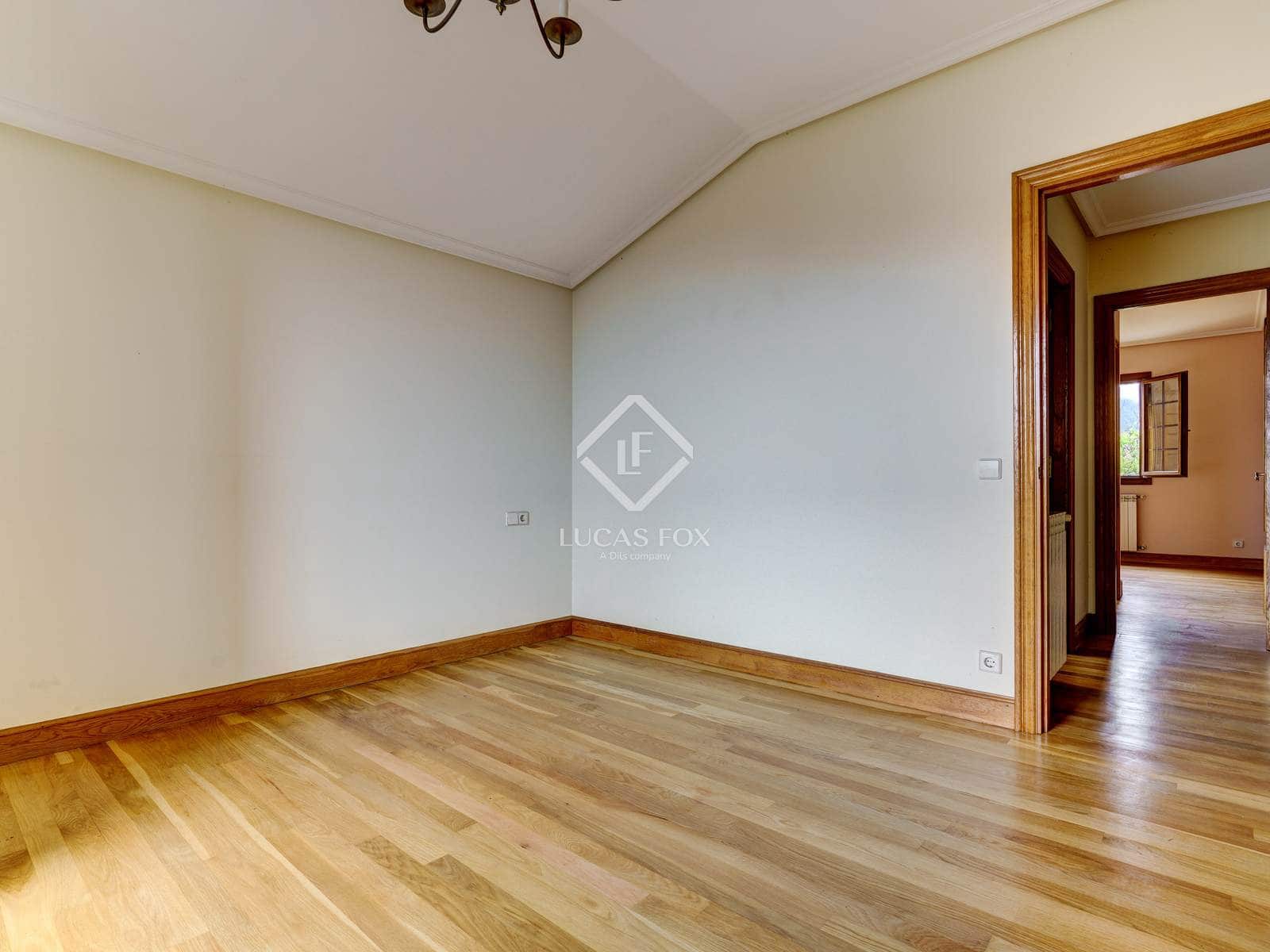 7 soveværelse Villa til salg i Donostia-San Sebastian med garage - € 1.590.000 (Ref: 9006601)