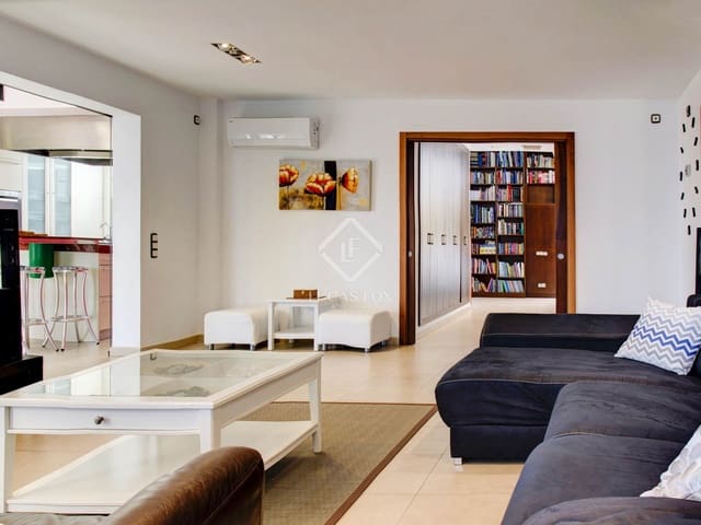 5 soverom Villa til salgs i Torredembarra med svømmebasseng garasje - € 3 350 000 (Ref: 9006603)