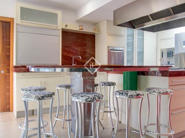 5 soverom Villa til salgs i Torredembarra med svømmebasseng garasje - € 3 350 000 (Ref: 9006603)