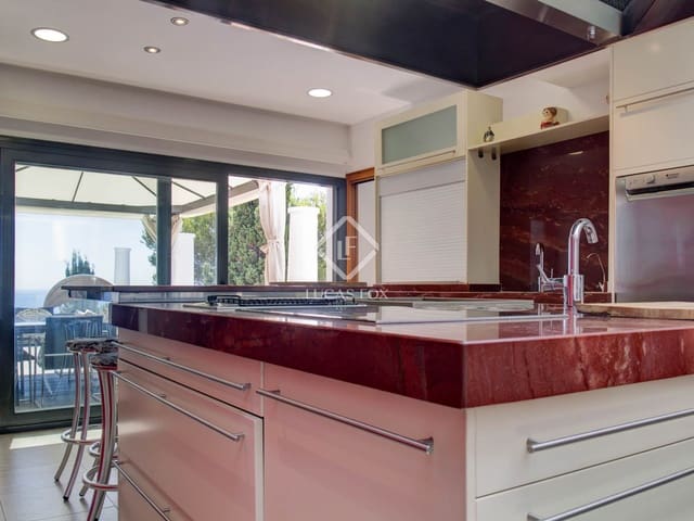 5 soverom Villa til salgs i Torredembarra med svømmebasseng garasje - € 3 350 000 (Ref: 9006603)