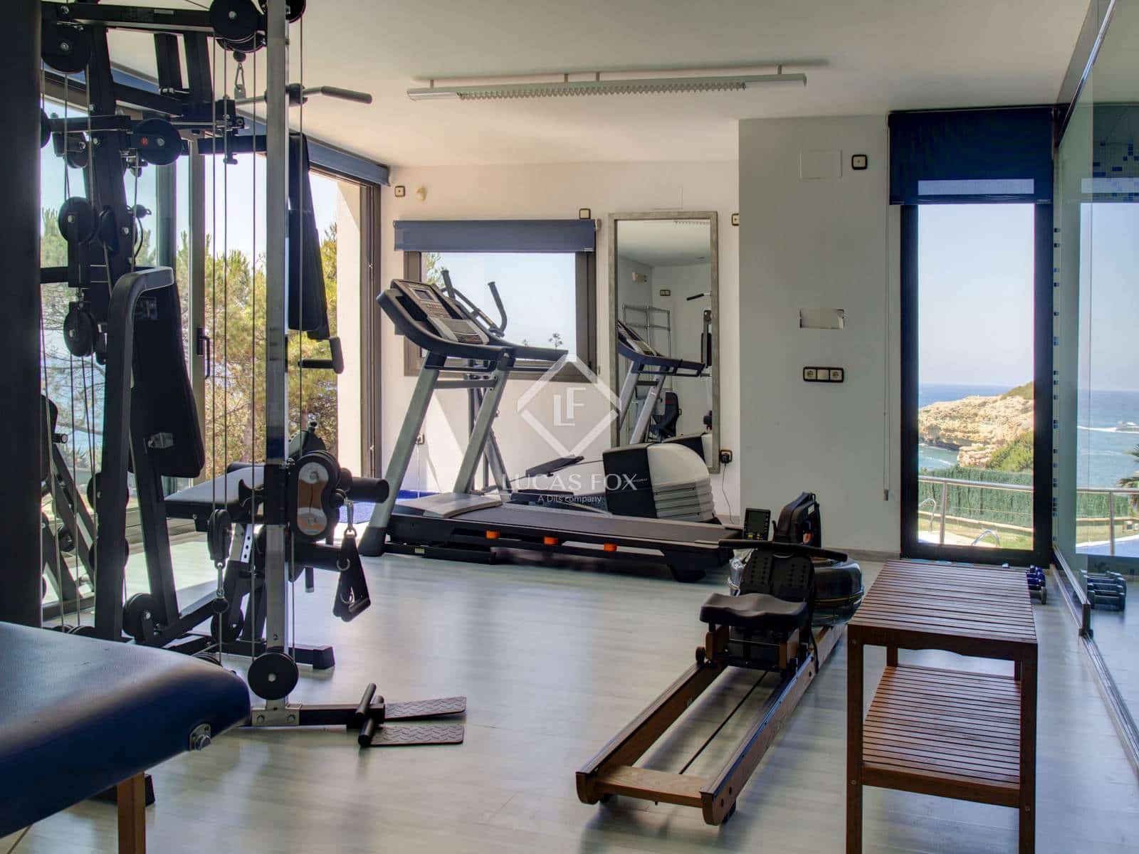 5 soveværelse Villa til salg i Torredembarra med swimmingpool garage - € 3.350.000 (Ref: 9006603)