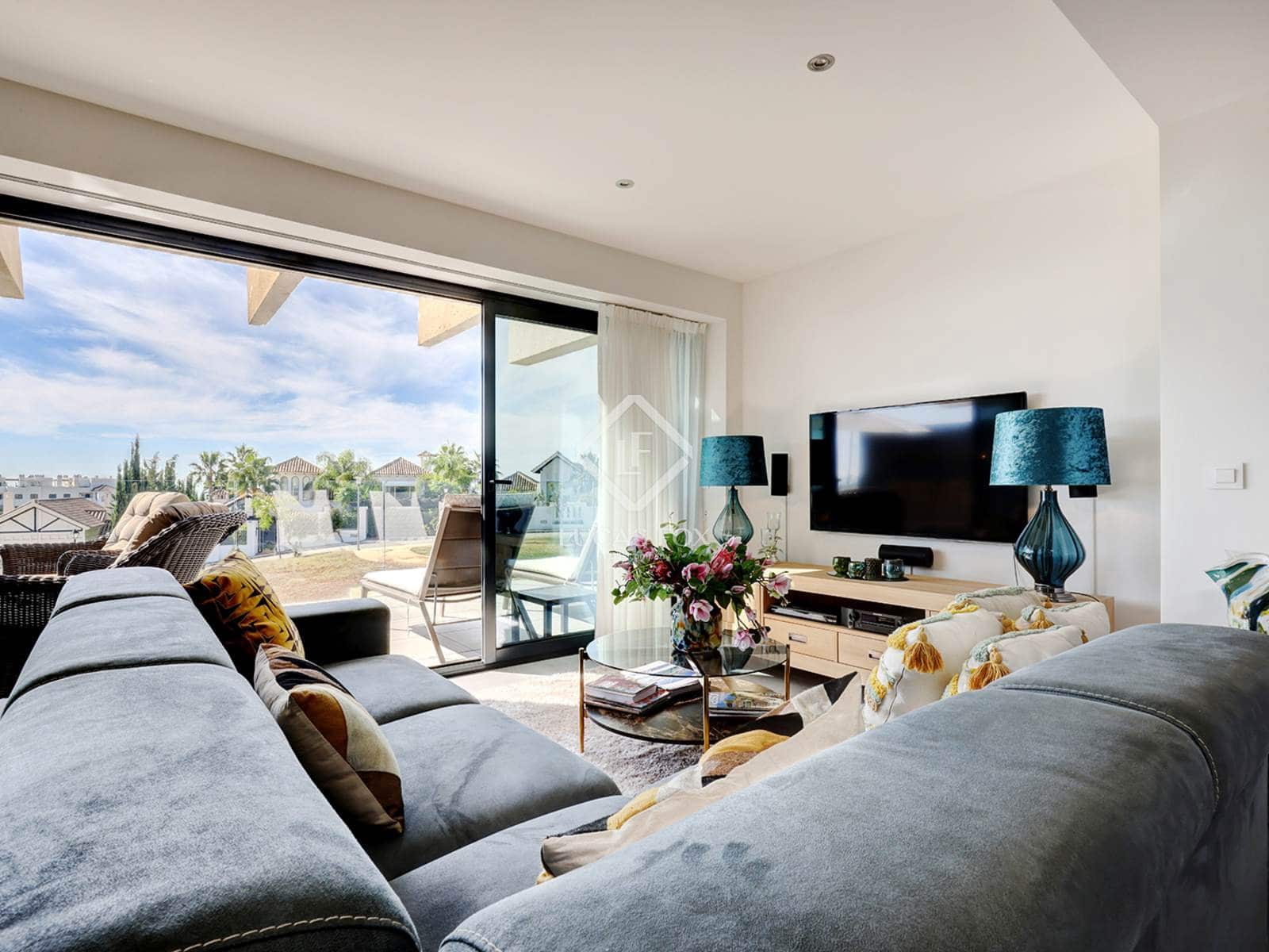 3 Zimmer Apartment zu verkaufen in Estepona mit Pool Garage - 539.000 € (Ref: 9006609)