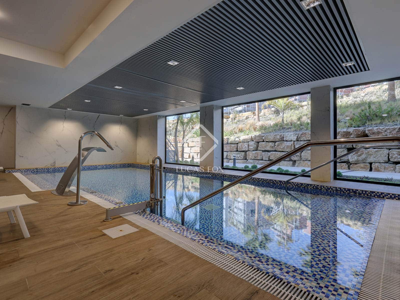 3 Zimmer Apartment zu verkaufen in Estepona mit Pool Garage - 539.000 € (Ref: 9006609)