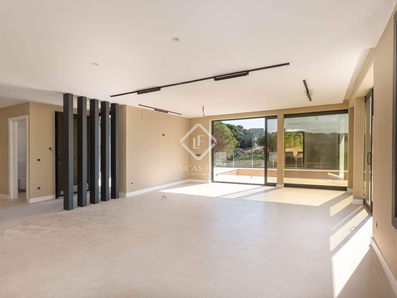 3 camera da letto Villa in vendita in Lloret de Mar con piscina garage - 950.000 € (Rif: 9007567)