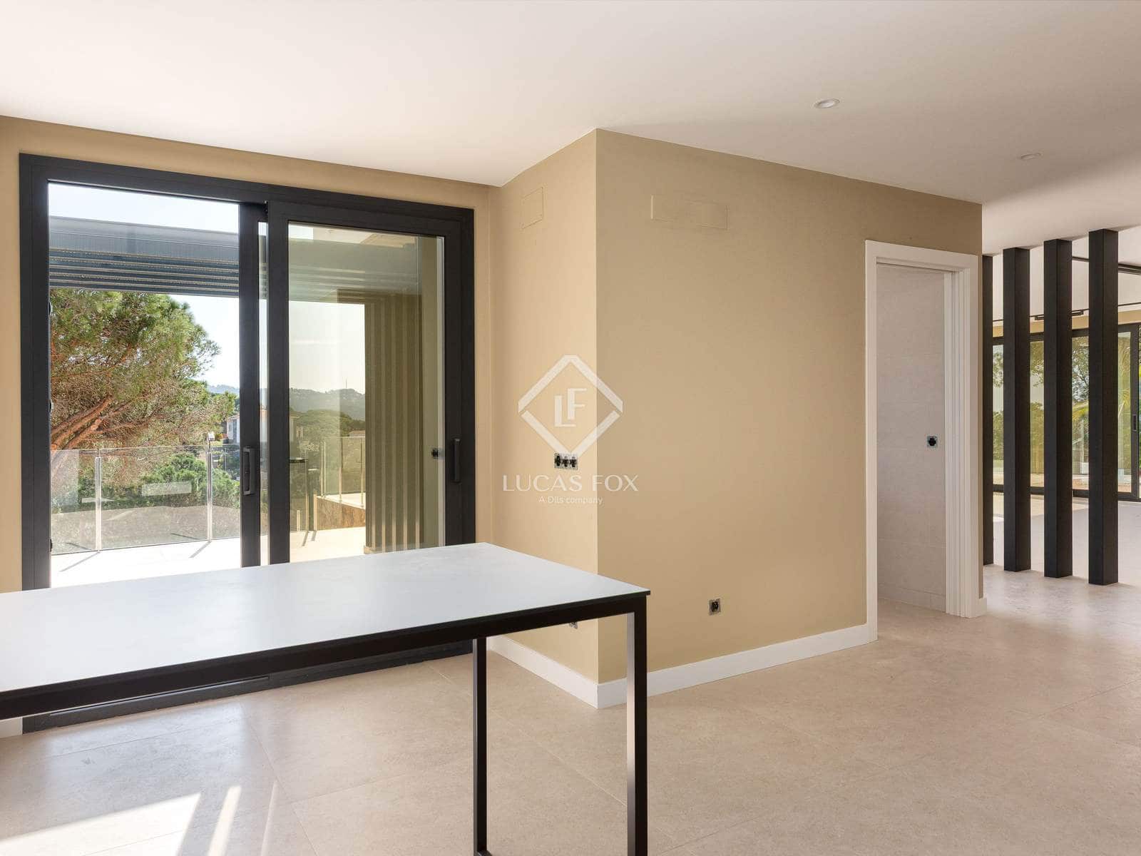 3 camera da letto Villa in vendita in Lloret de Mar con piscina garage - 950.000 € (Rif: 9007567)