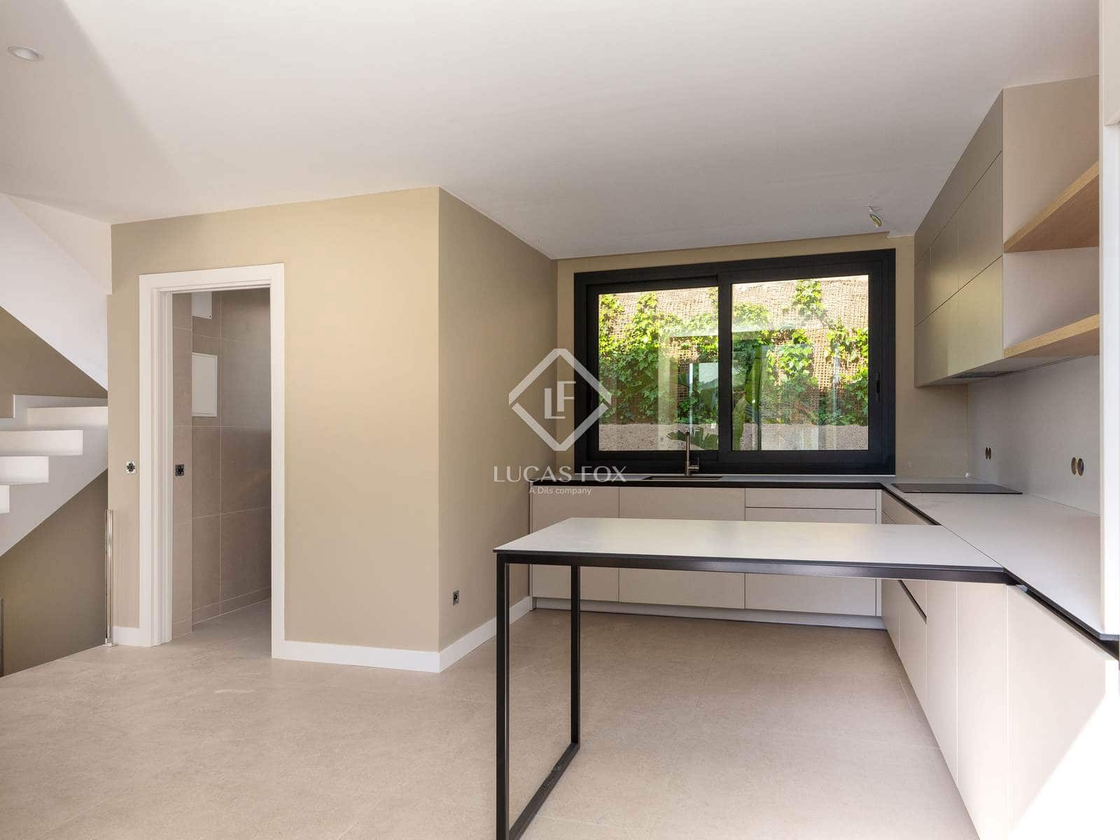 3 camera da letto Villa in vendita in Lloret de Mar con piscina garage - 950.000 € (Rif: 9007567)