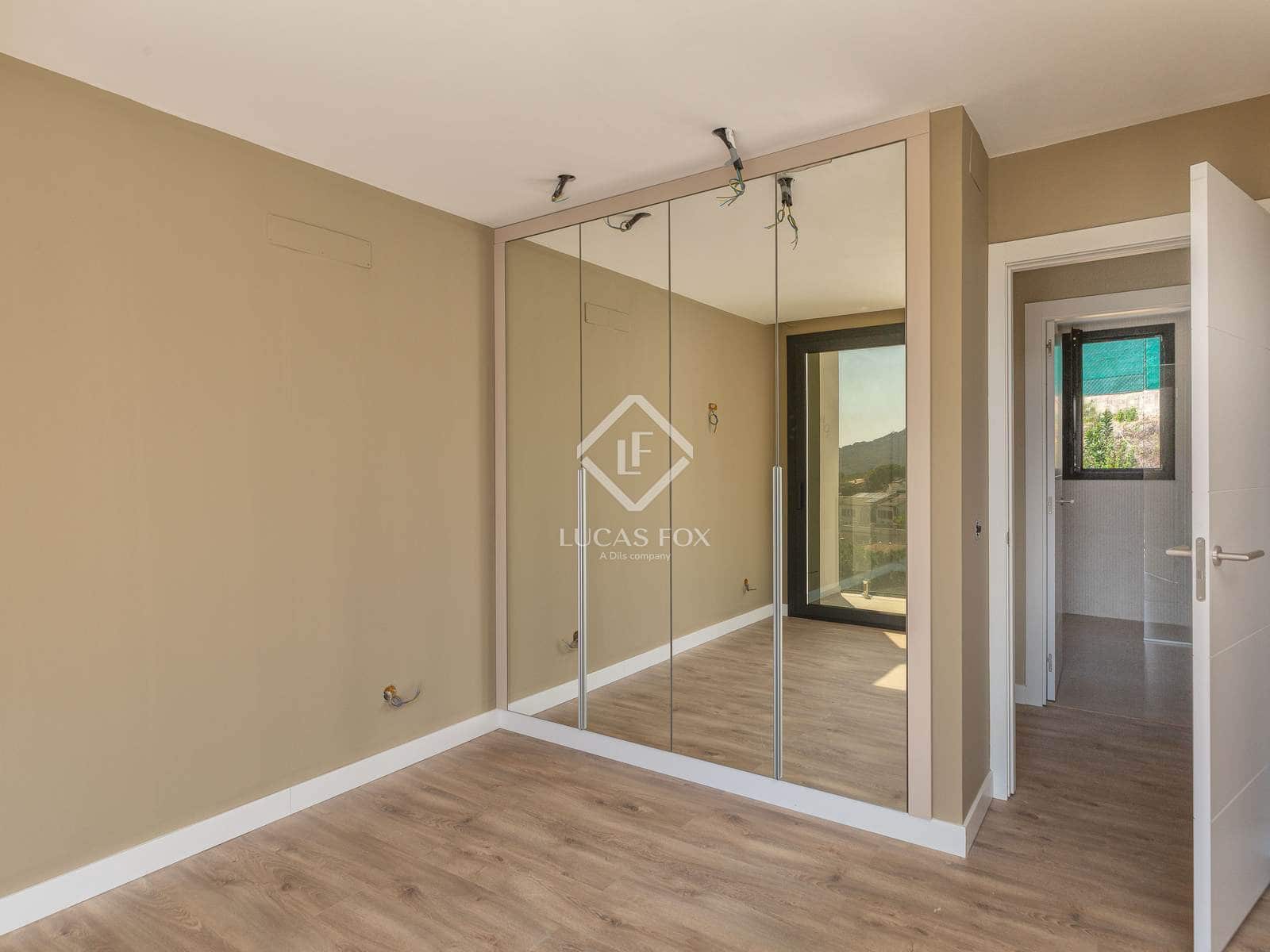 3 camera da letto Villa in vendita in Lloret de Mar con piscina garage - 950.000 € (Rif: 9007567)