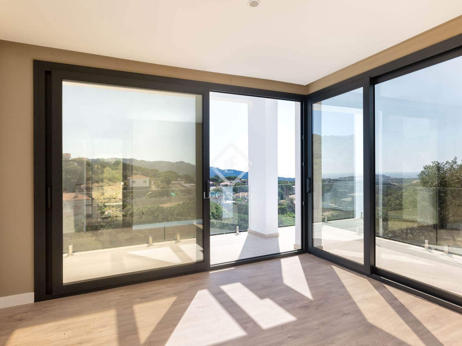 3 camera da letto Villa in vendita in Lloret de Mar con piscina garage - 950.000 € (Rif: 9007567)