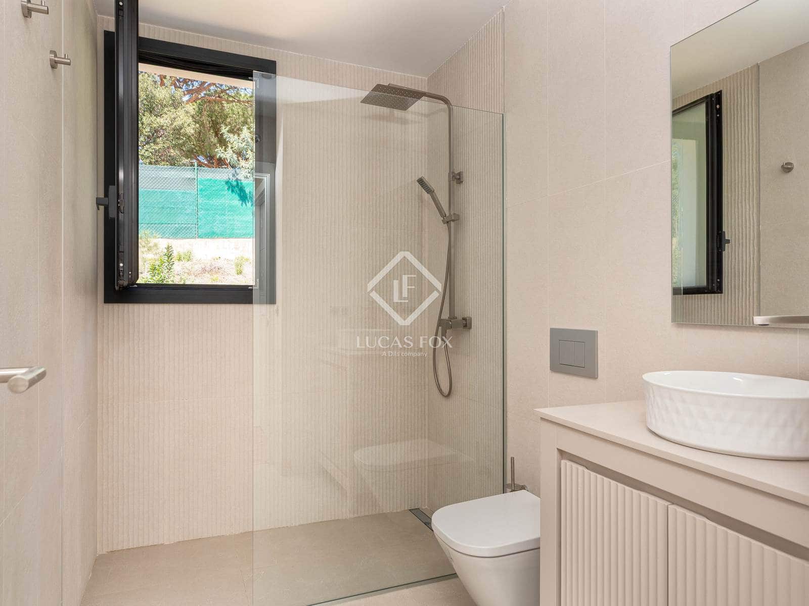 3 camera da letto Villa in vendita in Lloret de Mar con piscina garage - 950.000 € (Rif: 9007567)