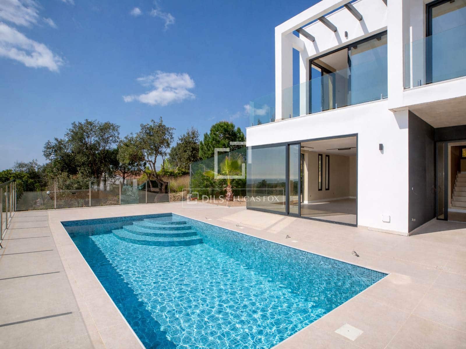 3 camera da letto Villa in vendita in Lloret de Mar con piscina garage - 950.000 € (Rif: 9007567)