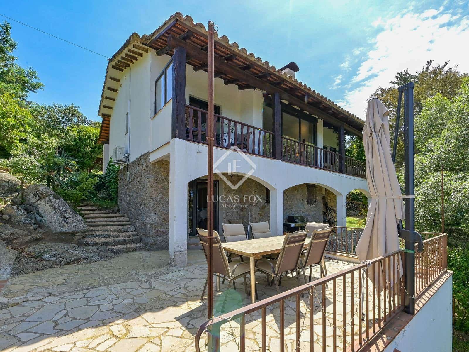 4 bedroom Villa for sale in Santa Cristina d'Aro - € 595,000 (Ref: 9009964)