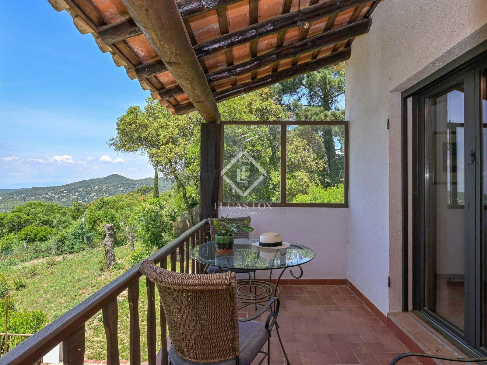 4 bedroom Villa for sale in Santa Cristina d'Aro - € 595,000 (Ref: 9009964)