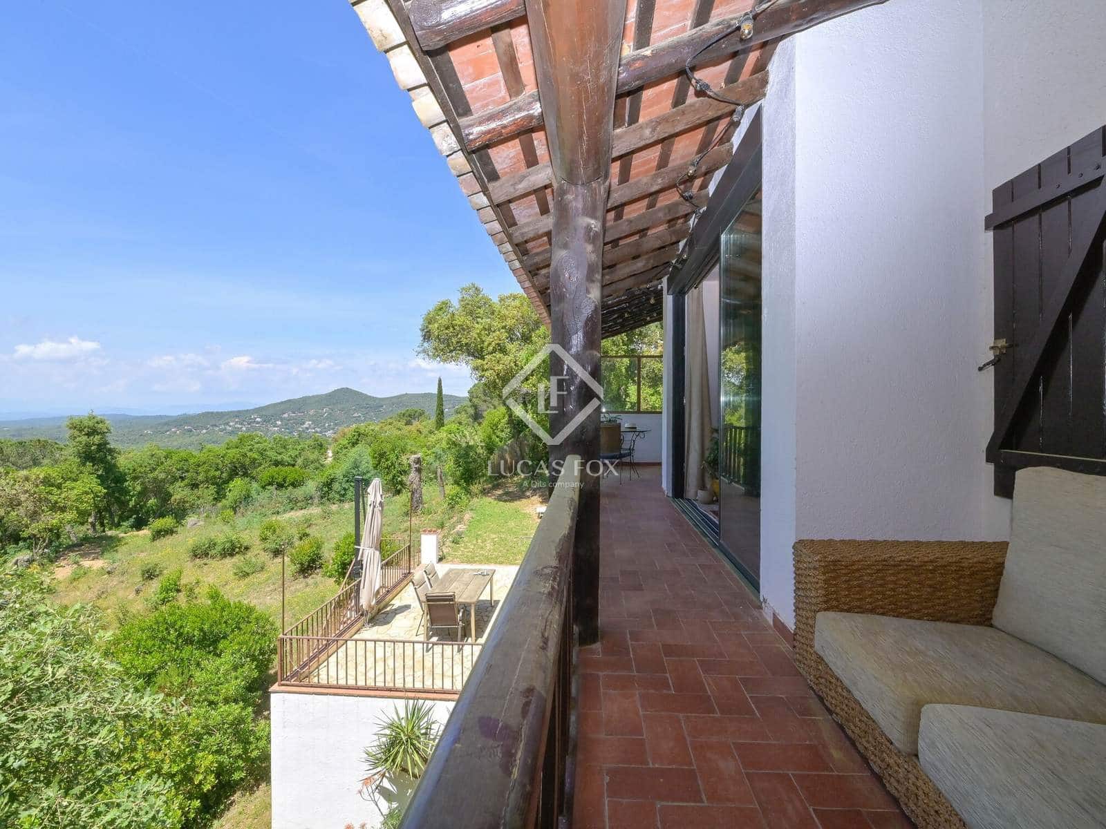 4 bedroom Villa for sale in Santa Cristina d'Aro - € 595,000 (Ref: 9009964)