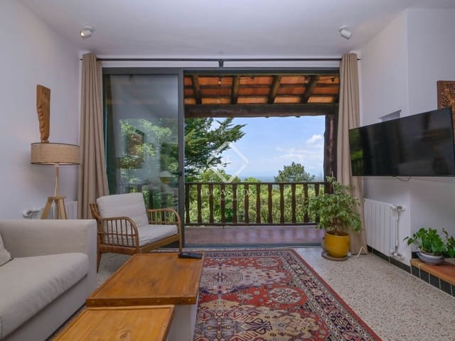 4 bedroom Villa for sale in Santa Cristina d'Aro - € 595,000 (Ref: 9009964)