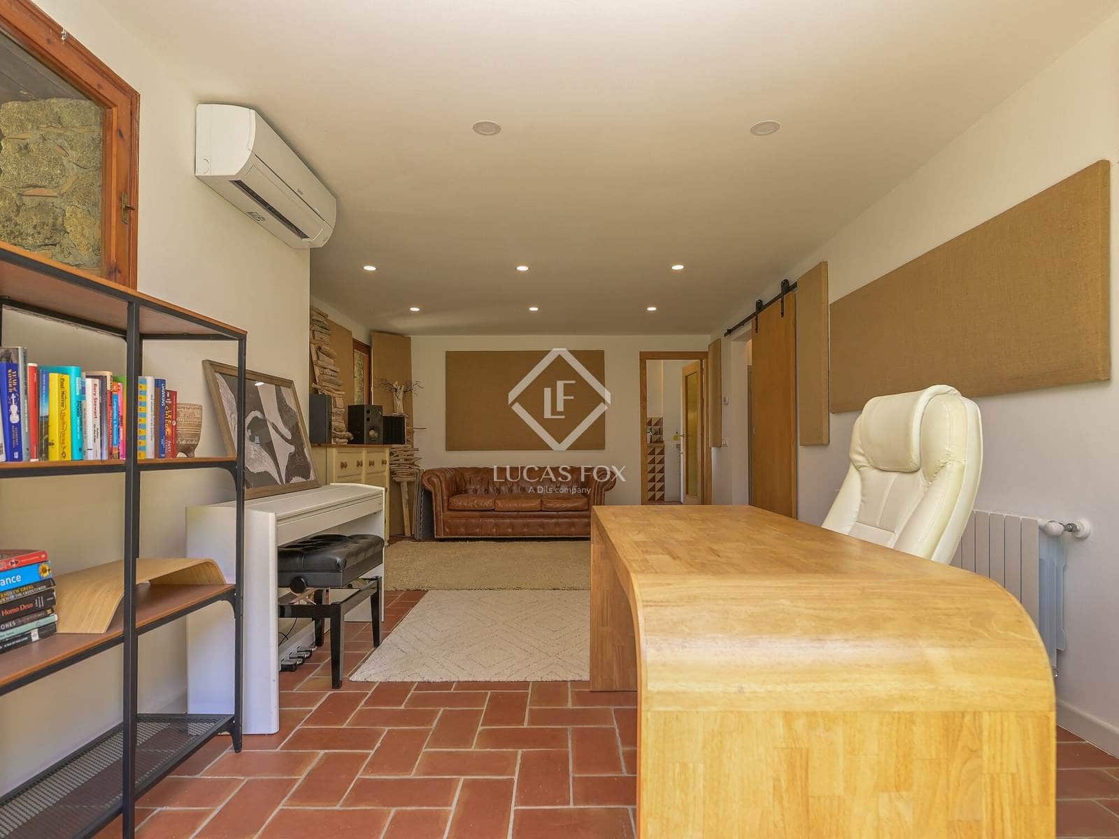 4 bedroom Villa for sale in Santa Cristina d'Aro - € 595,000 (Ref: 9009964)