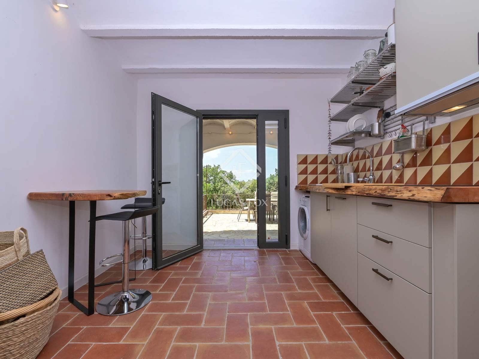 4 bedroom Villa for sale in Santa Cristina d'Aro - € 595,000 (Ref: 9009964)