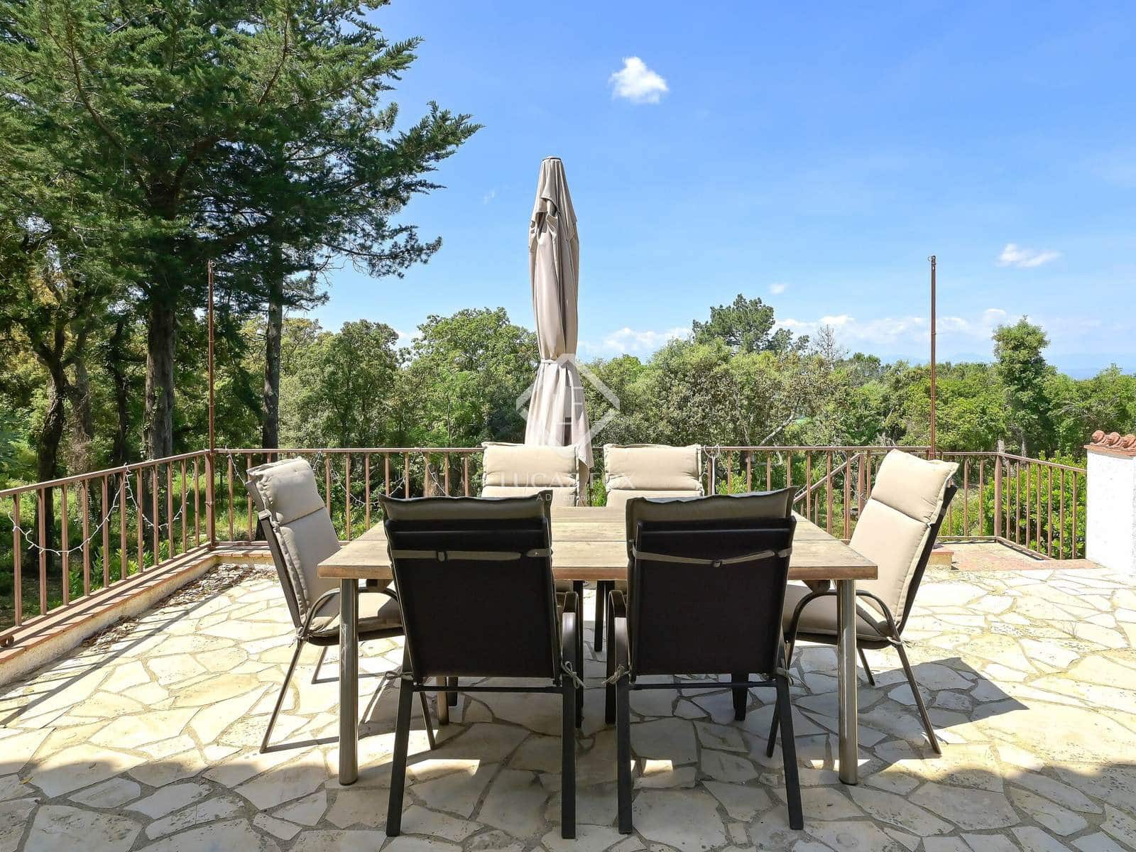 4 bedroom Villa for sale in Santa Cristina d'Aro - € 595,000 (Ref: 9009964)