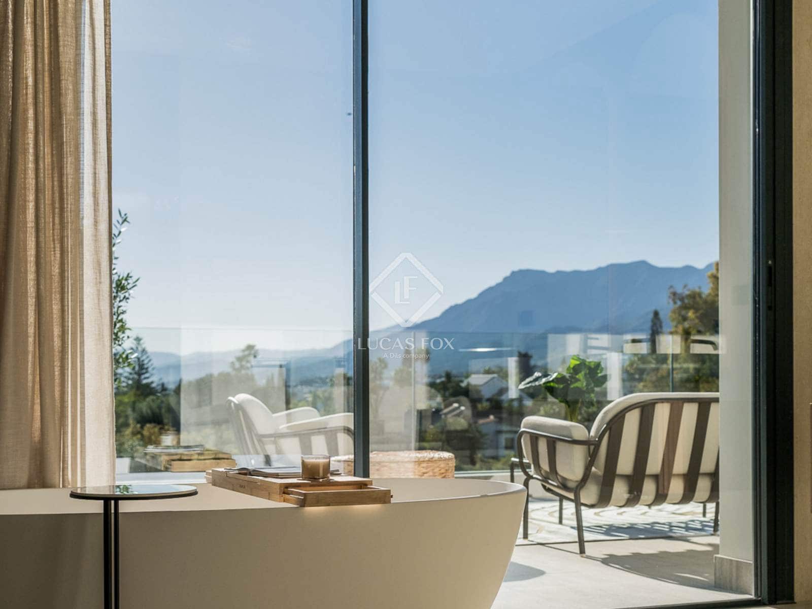 6 sypialnia Willa na sprzedaż w Marbella z basenem garażem - 3 975 000 € (Ref: 9013010)