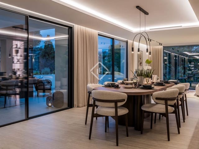 6 sypialnia Willa na sprzedaż w Marbella z basenem garażem - 3 975 000 € (Ref: 9013010)