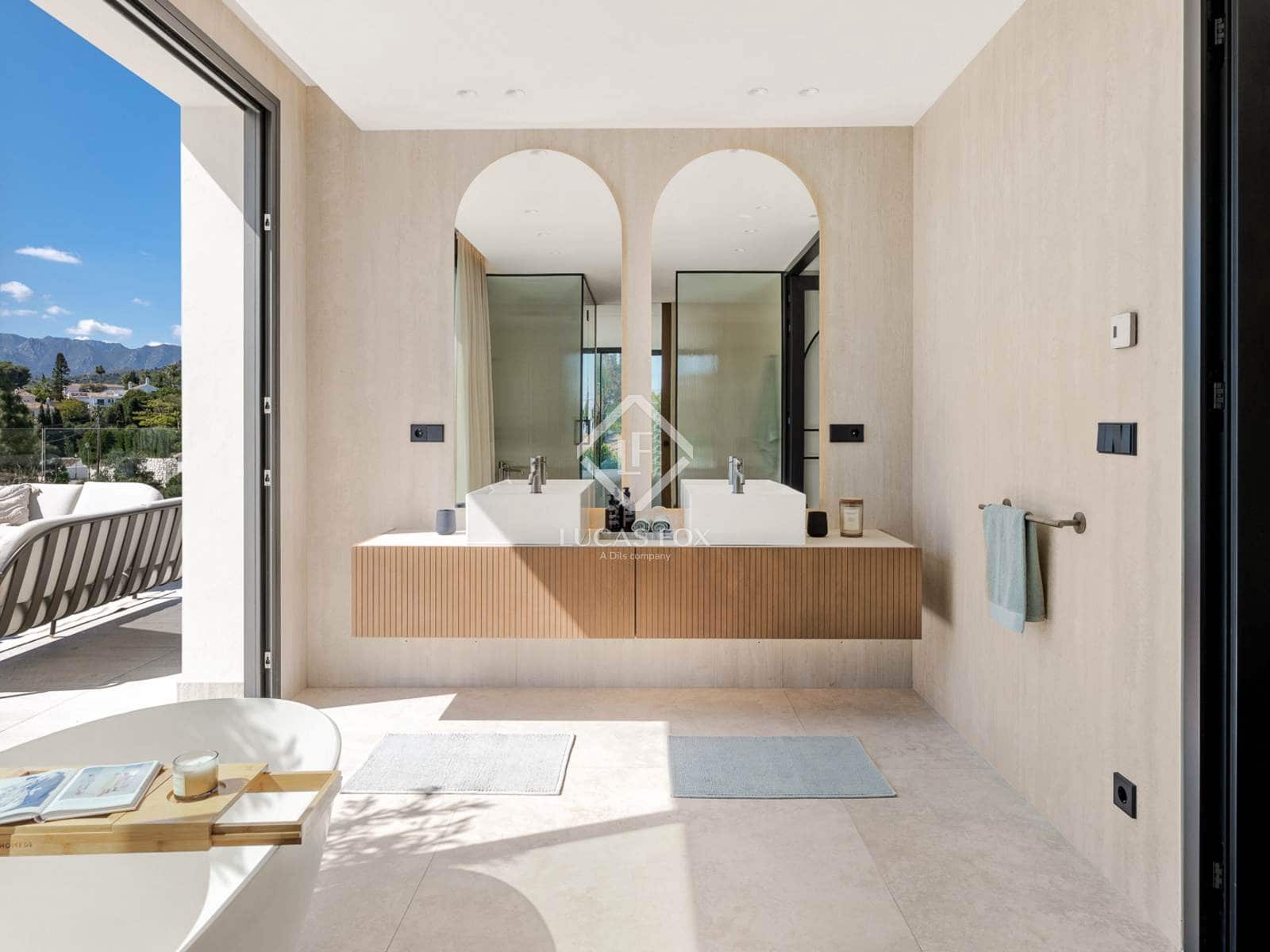 6 sypialnia Willa na sprzedaż w Marbella z basenem garażem - 3 975 000 € (Ref: 9013010)