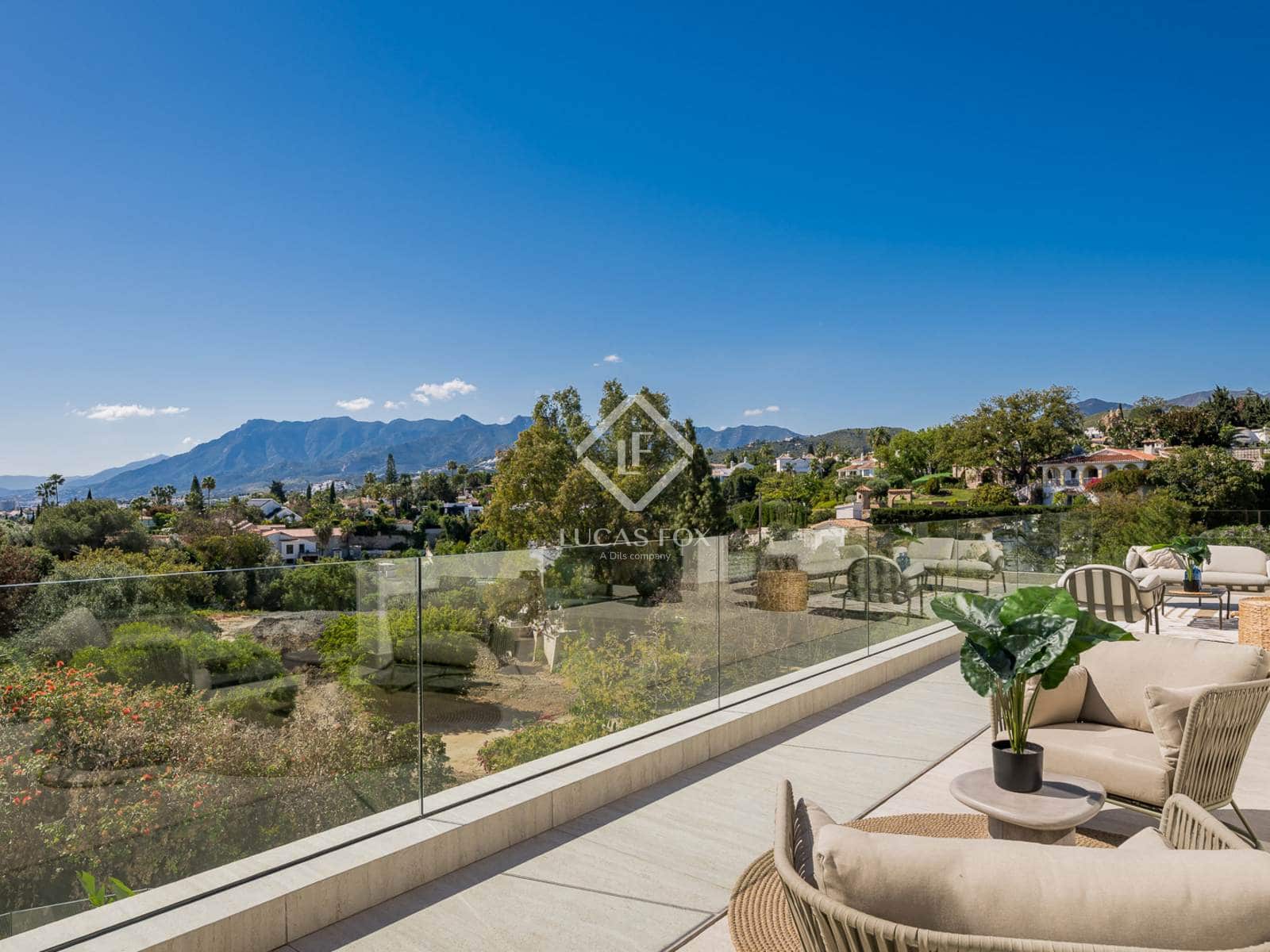 6 sypialnia Willa na sprzedaż w Marbella z basenem garażem - 3 975 000 € (Ref: 9013010)