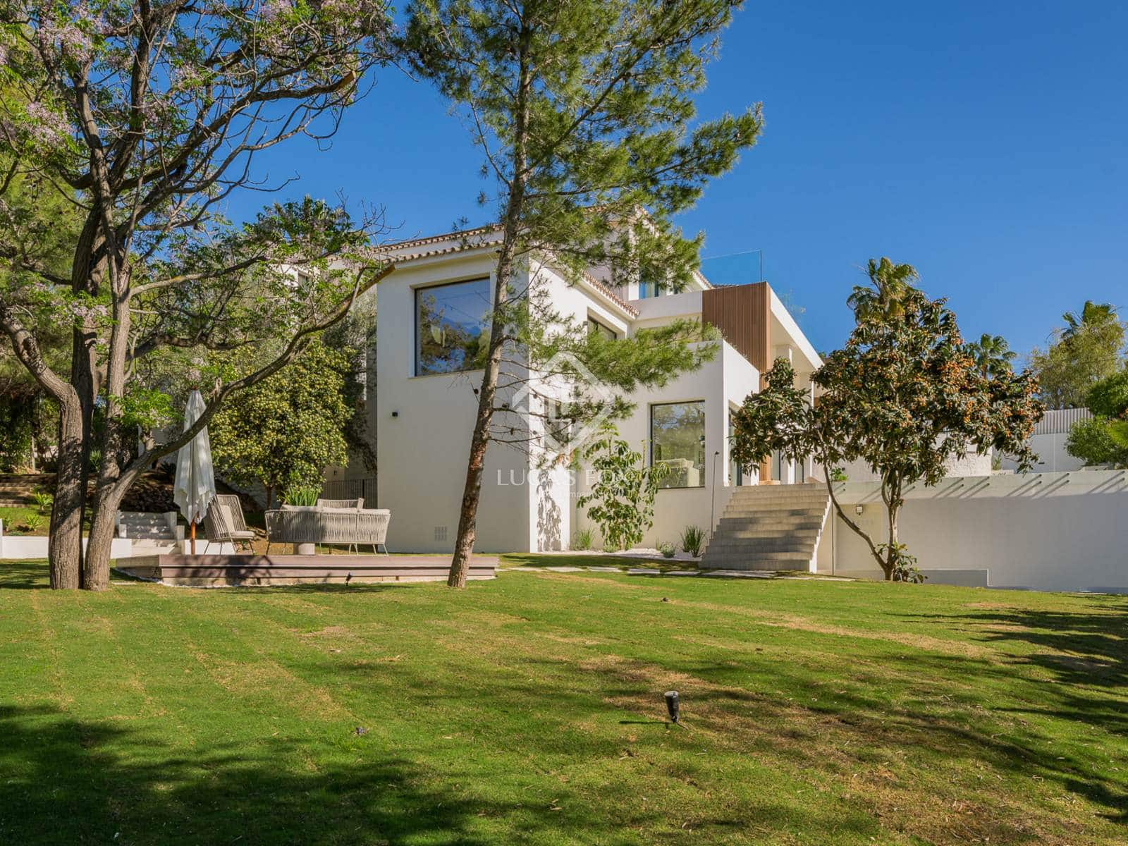 6 sypialnia Willa na sprzedaż w Marbella z basenem garażem - 3 975 000 € (Ref: 9013010)