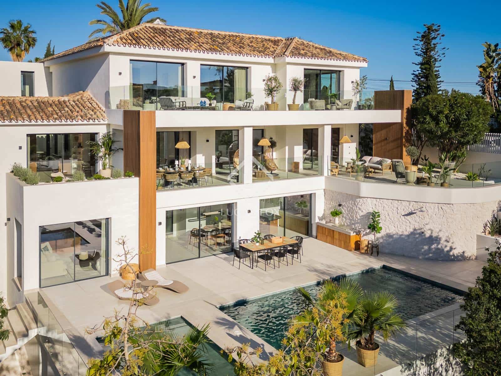 6 sypialnia Willa na sprzedaż w Marbella z basenem garażem - 3 975 000 € (Ref: 9013010)