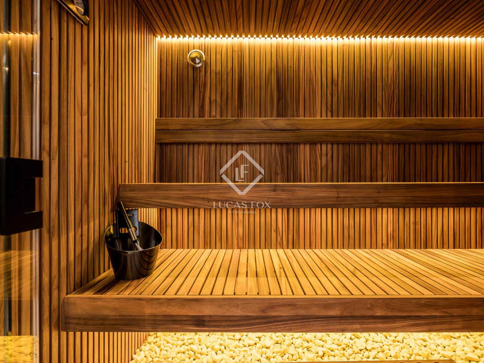 6 sypialnia Willa na sprzedaż w Marbella z basenem garażem - 3 975 000 € (Ref: 9013010)