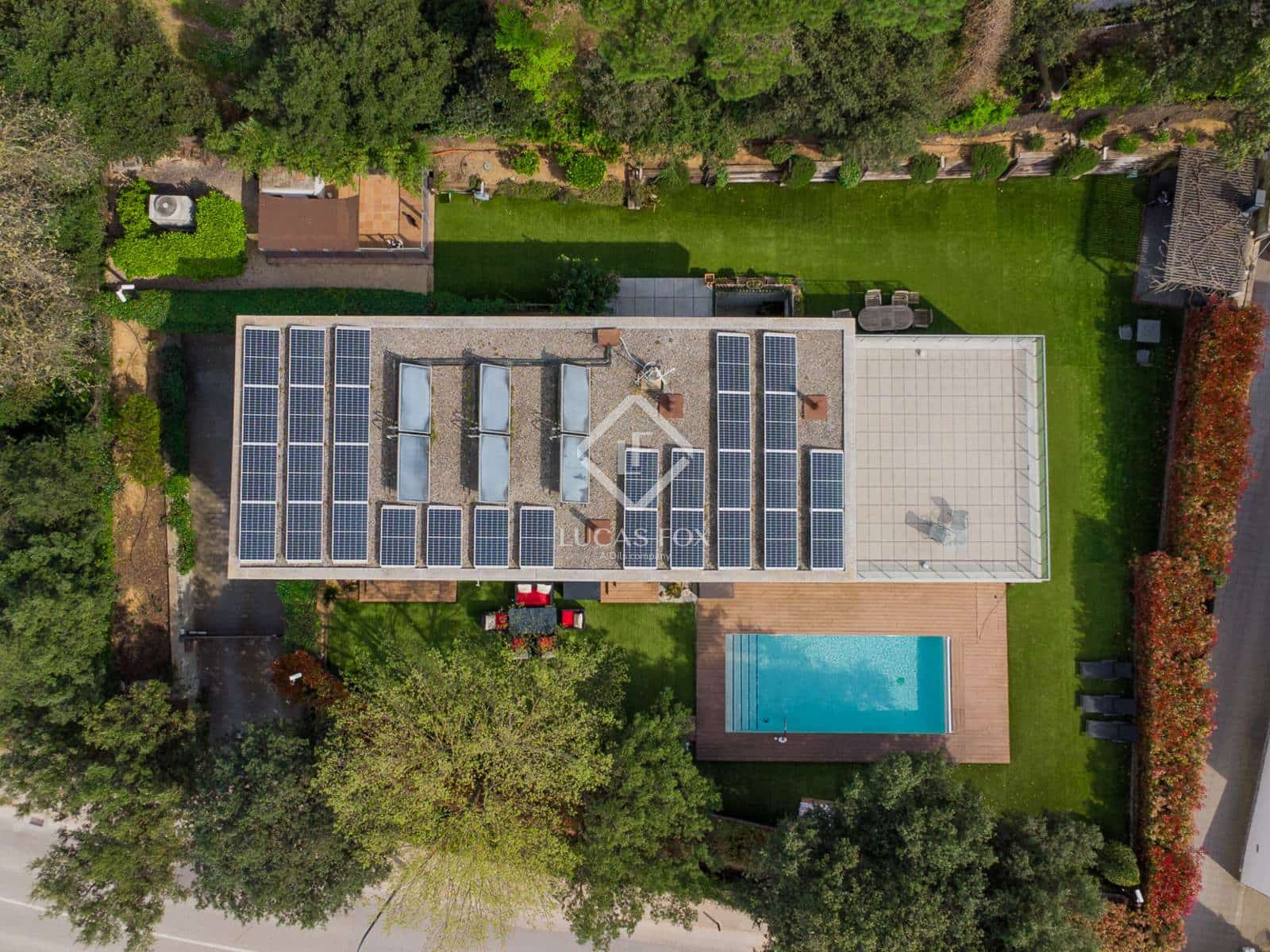 5 soveværelse Villa til salg i Girona by med swimmingpool garage - € 1.750.000 (Ref: 9013011)