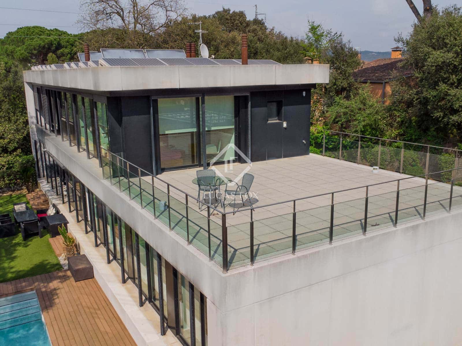 5 soveværelse Villa til salg i Girona by med swimmingpool garage - € 1.750.000 (Ref: 9013011)