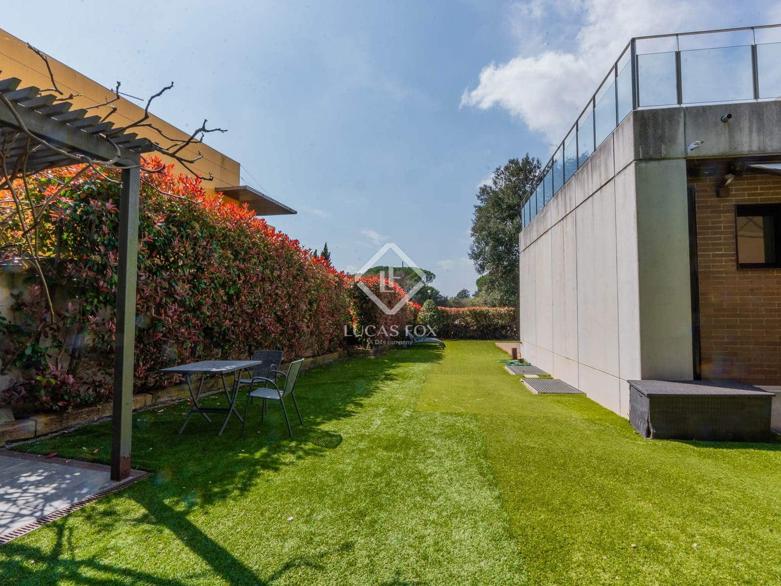 5 soveværelse Villa til salg i Girona by med swimmingpool garage - € 1.750.000 (Ref: 9013011)