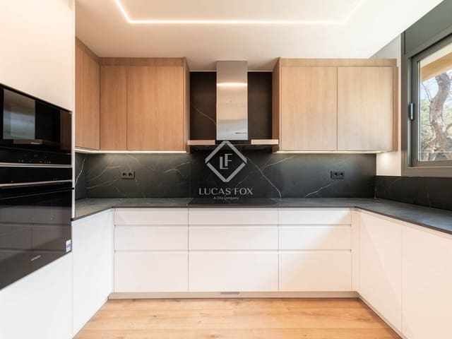 Villa/Maison de 4 chambres à louer à Gavà avec piscine garage - 6 800 € (Ref: 9013317)