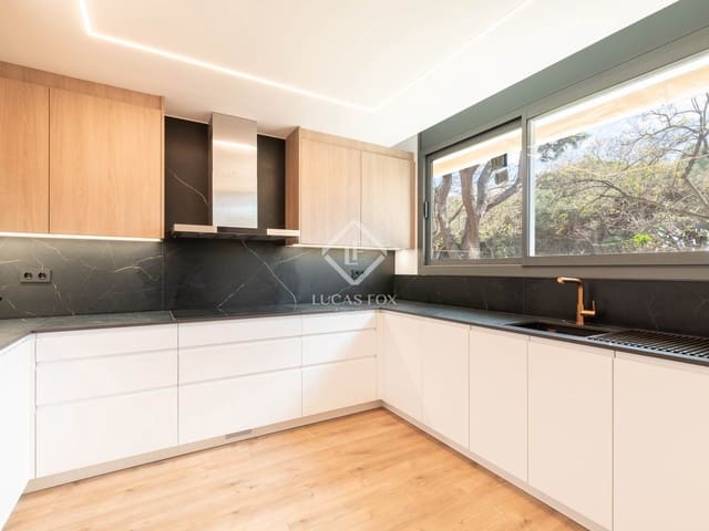 Villa/Maison de 4 chambres à louer à Gavà avec piscine garage - 6 800 € (Ref: 9013317)