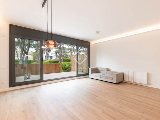 Villa/Maison de 4 chambres à louer à Gavà avec piscine garage - 6 800 € (Ref: 9013317)