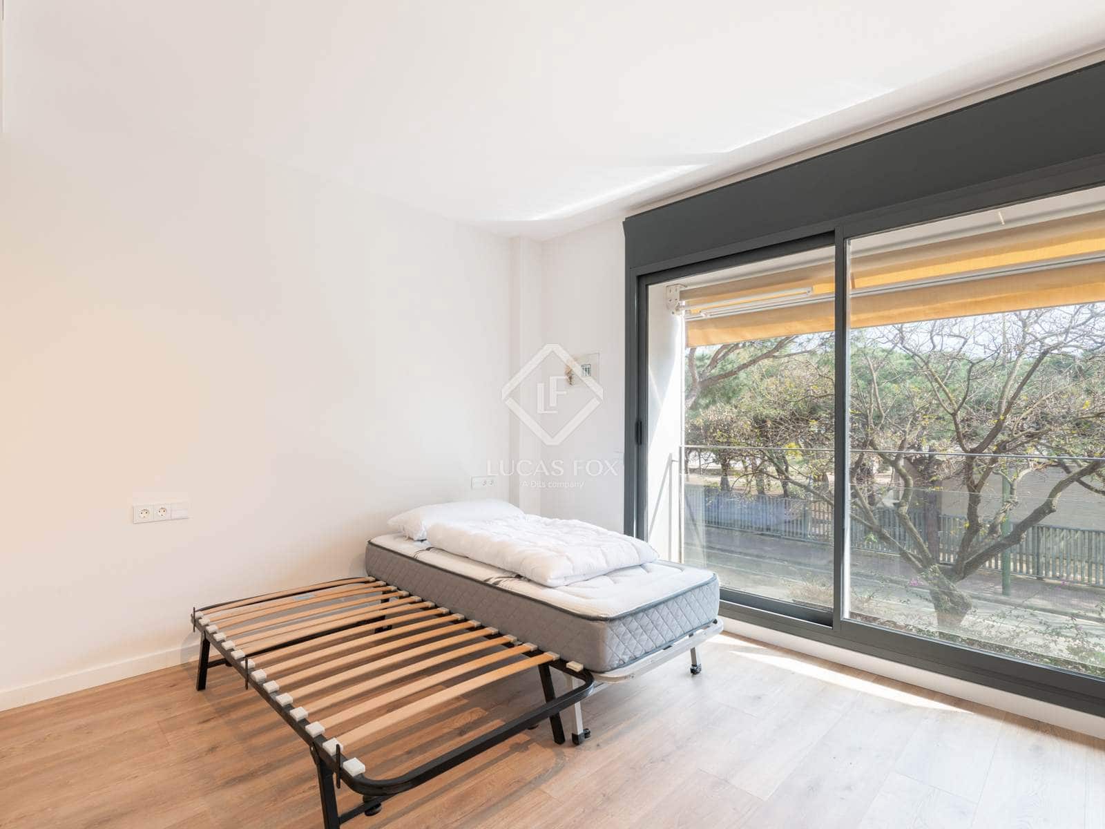 4 soveværelse Villa til leje i Gava med swimmingpool garage - € 6.800 (Ref: 9013317)