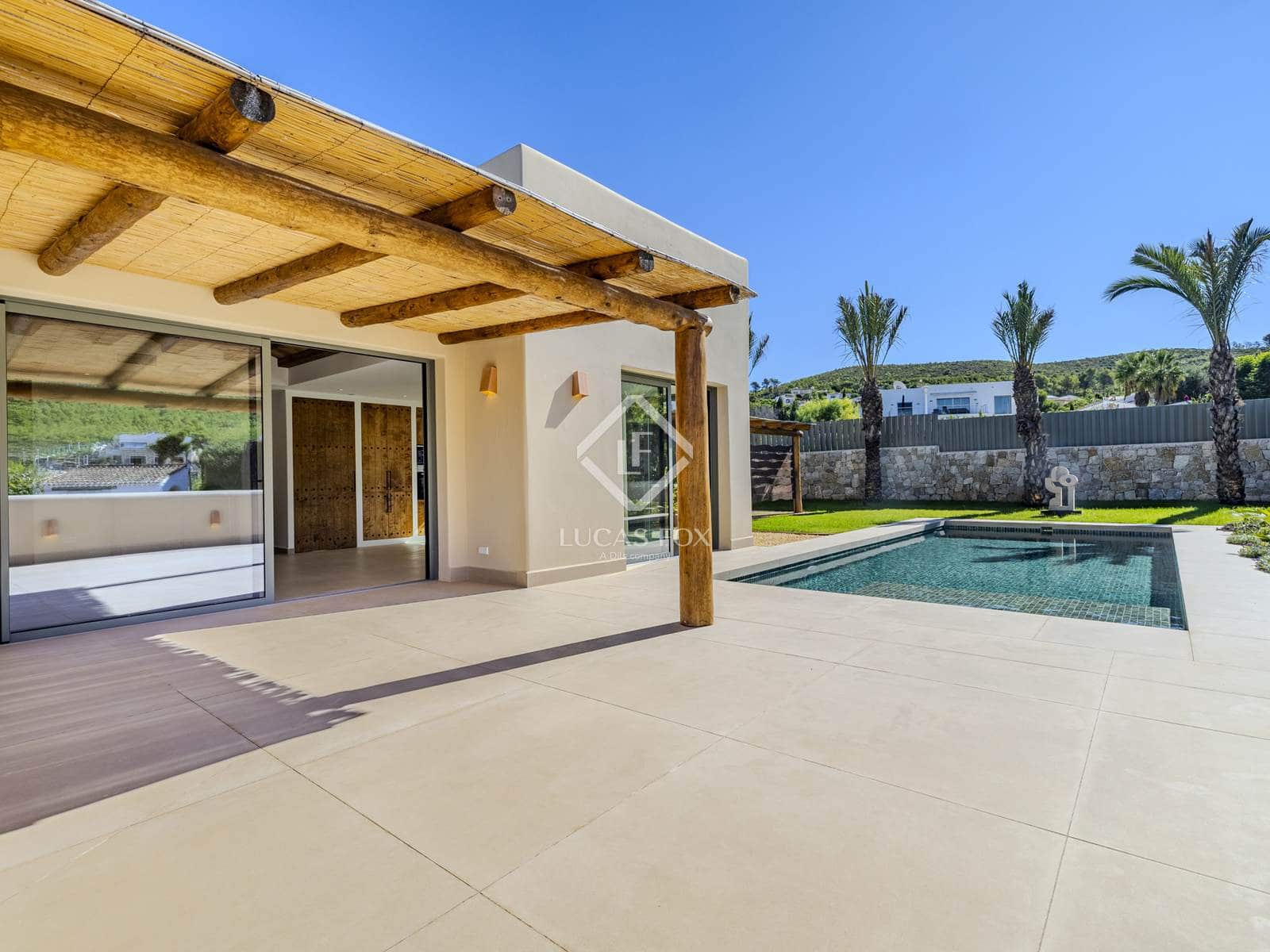 3 sypialnia Willa na sprzedaż w Javea / Xabia z basenem garażem - 1 375 000 € (Ref: 9019237)