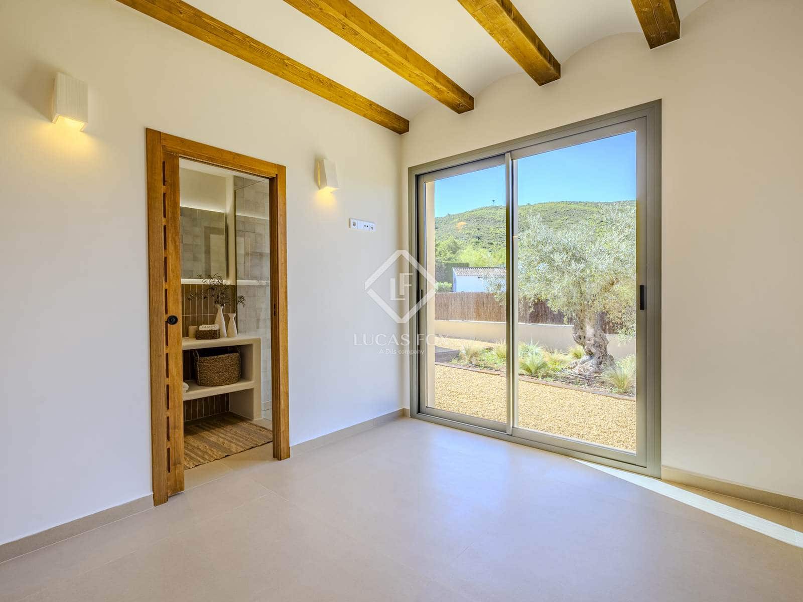 3 sypialnia Willa na sprzedaż w Javea / Xabia z basenem garażem - 1 375 000 € (Ref: 9019237)