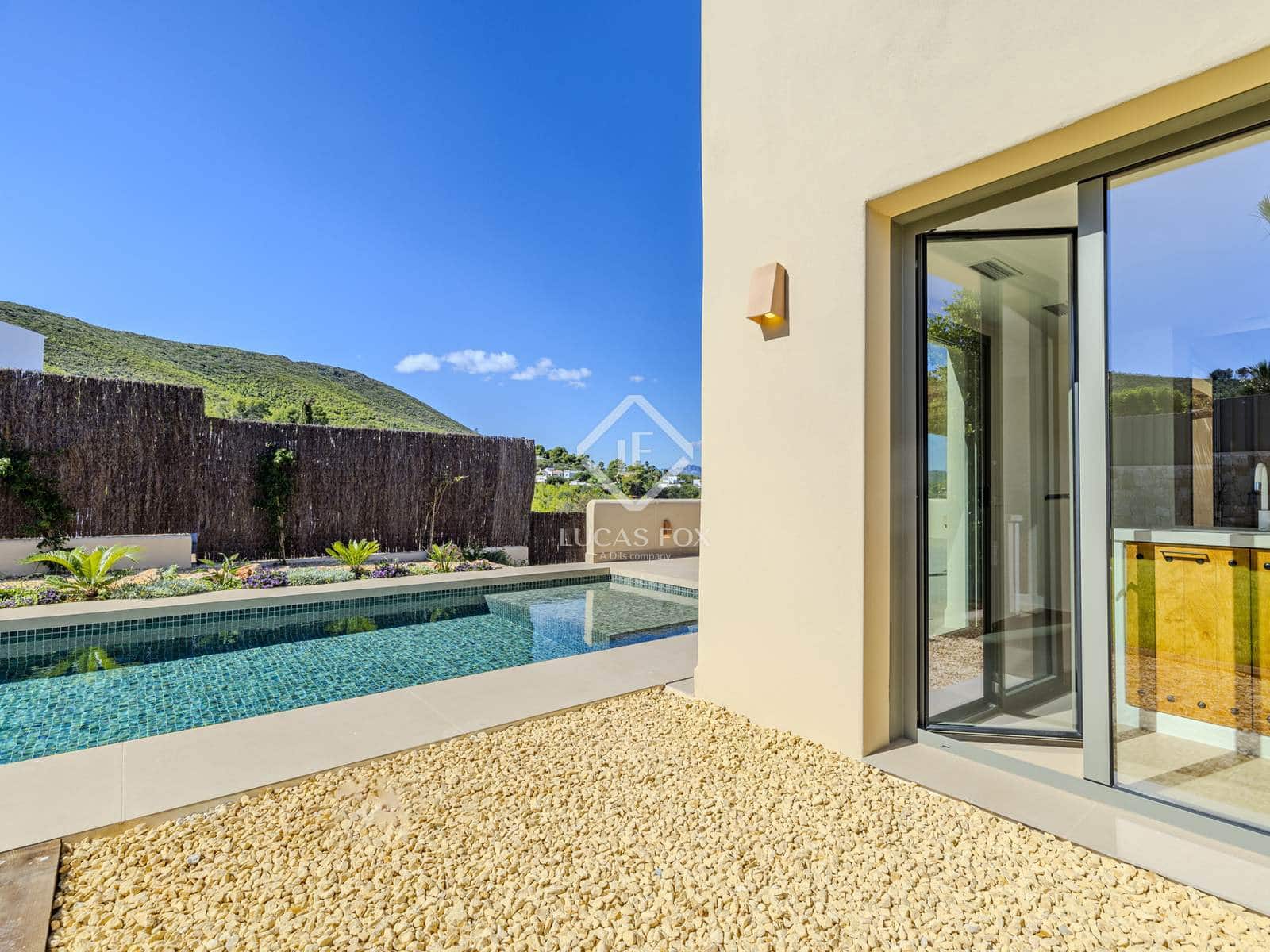 3 sypialnia Willa na sprzedaż w Javea / Xabia z basenem garażem - 1 375 000 € (Ref: 9019237)