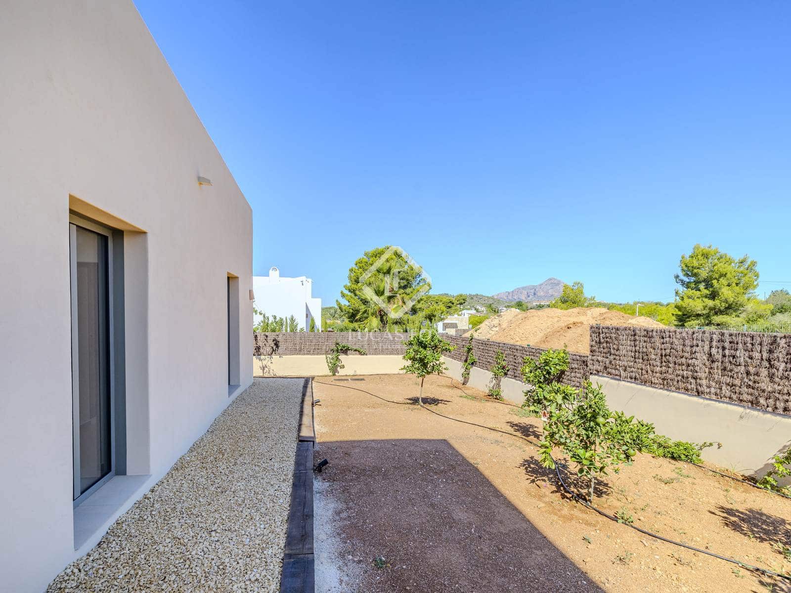 3 sypialnia Willa na sprzedaż w Javea / Xabia z basenem garażem - 1 375 000 € (Ref: 9019237)