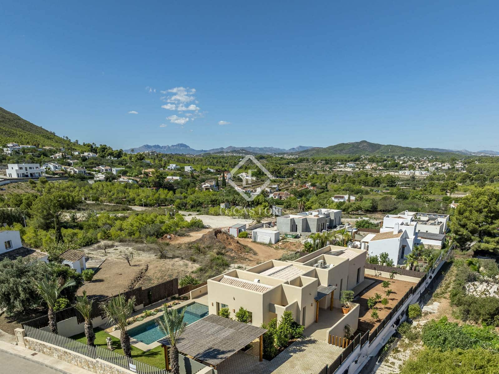 3 sypialnia Willa na sprzedaż w Javea / Xabia z basenem garażem - 1 375 000 € (Ref: 9019237)